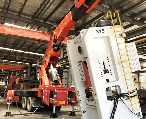 陵水附近随车吊出租，轻松解决运输难题