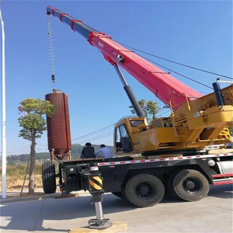 陵水专业吊车租赁多少钱