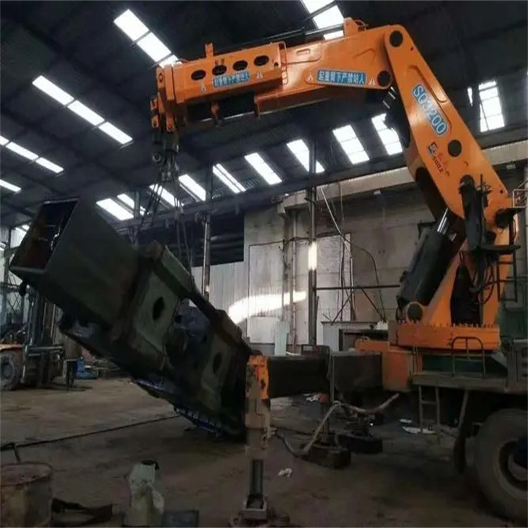 陵水折臂吊出租怎么收费