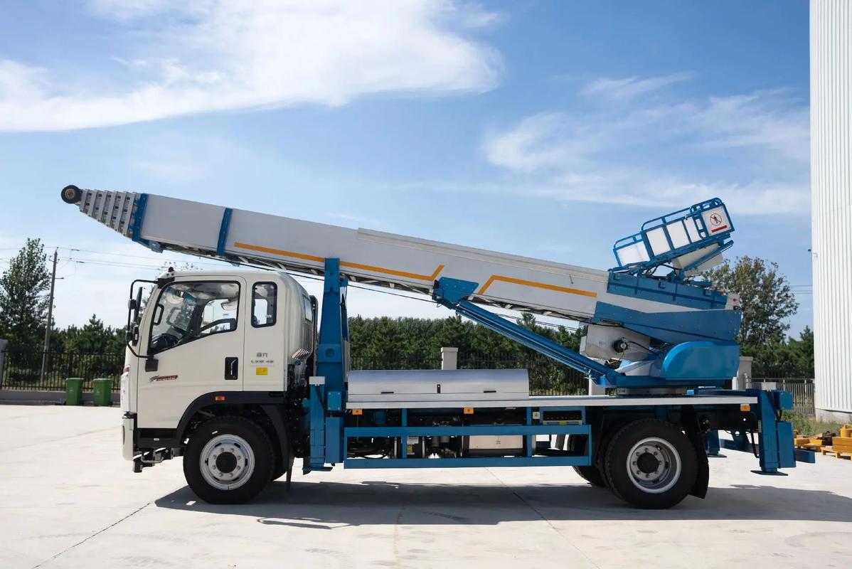 陵水云梯上料车租赁费用